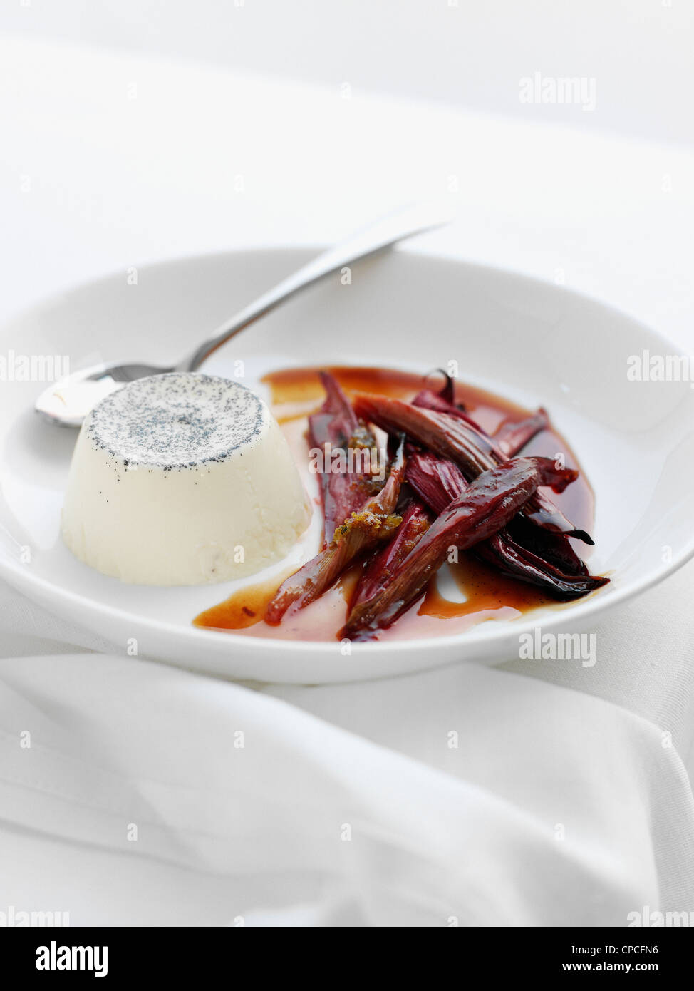 Nahaufnahme von rose Pudding und Rhabarber Stockfoto