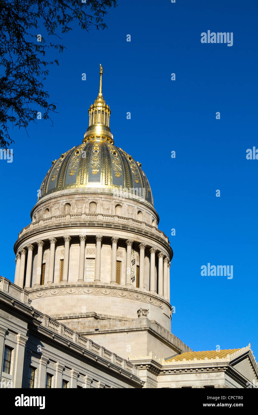 Goldene Kuppel von der West Virginia State House befindet sich in Charleston, West Virginia, USA. Stockfoto