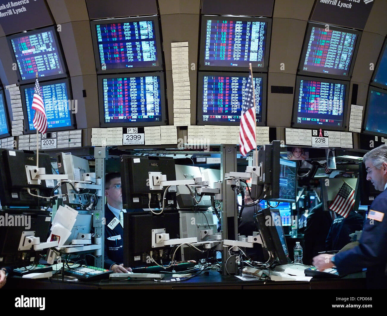 Händler arbeiten vor dem Computer, auf dem Boden von der New York Stock Exchange. Stockfoto