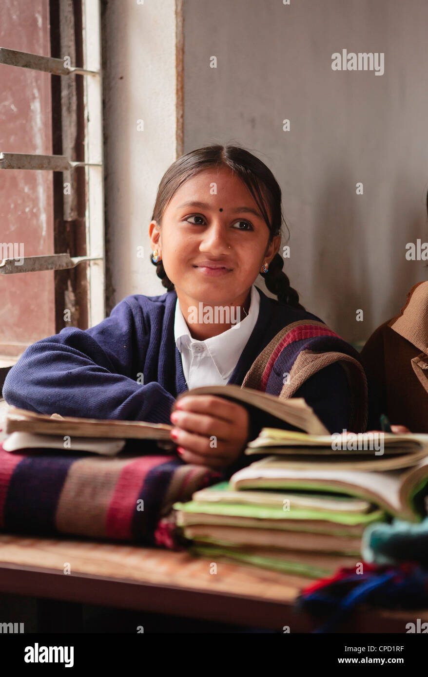 Schulmädchen in Lektionen, Butwal, Nepal, Asien Stockfoto