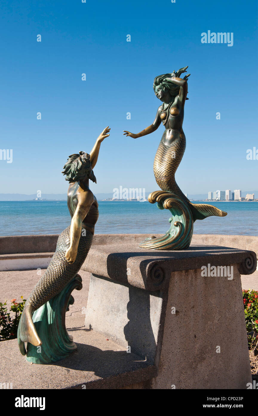 Triton und Nereida Skulptur auf dem Malecon, Puerto Vallarta, Jalisco, Mexiko, Nordamerika Stockfoto