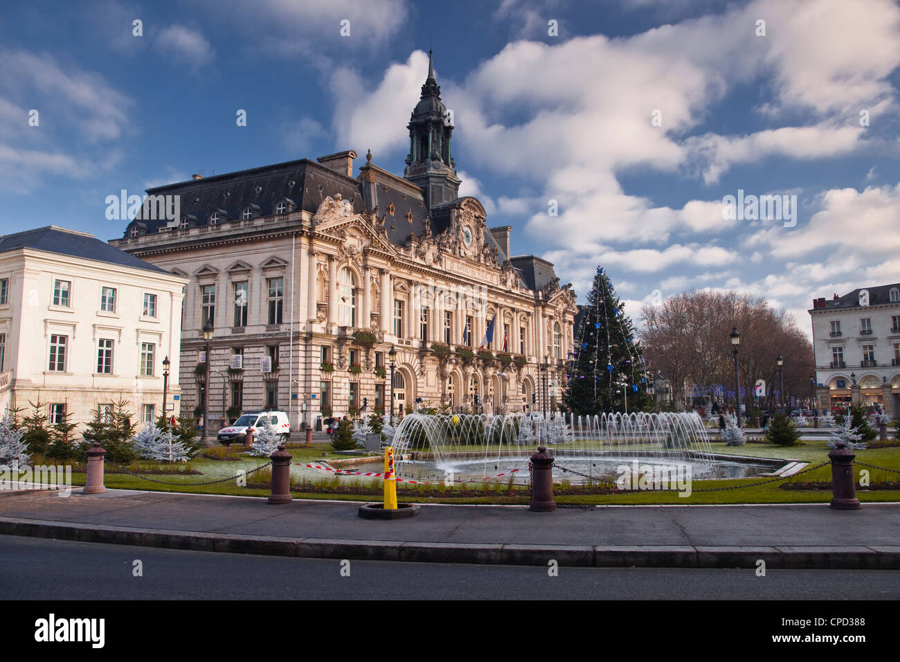 Hotel de Ville (Rathaus) und Place Jean Jaures, Tours, Indre et Loire, Frankreich, Europa Stockfoto