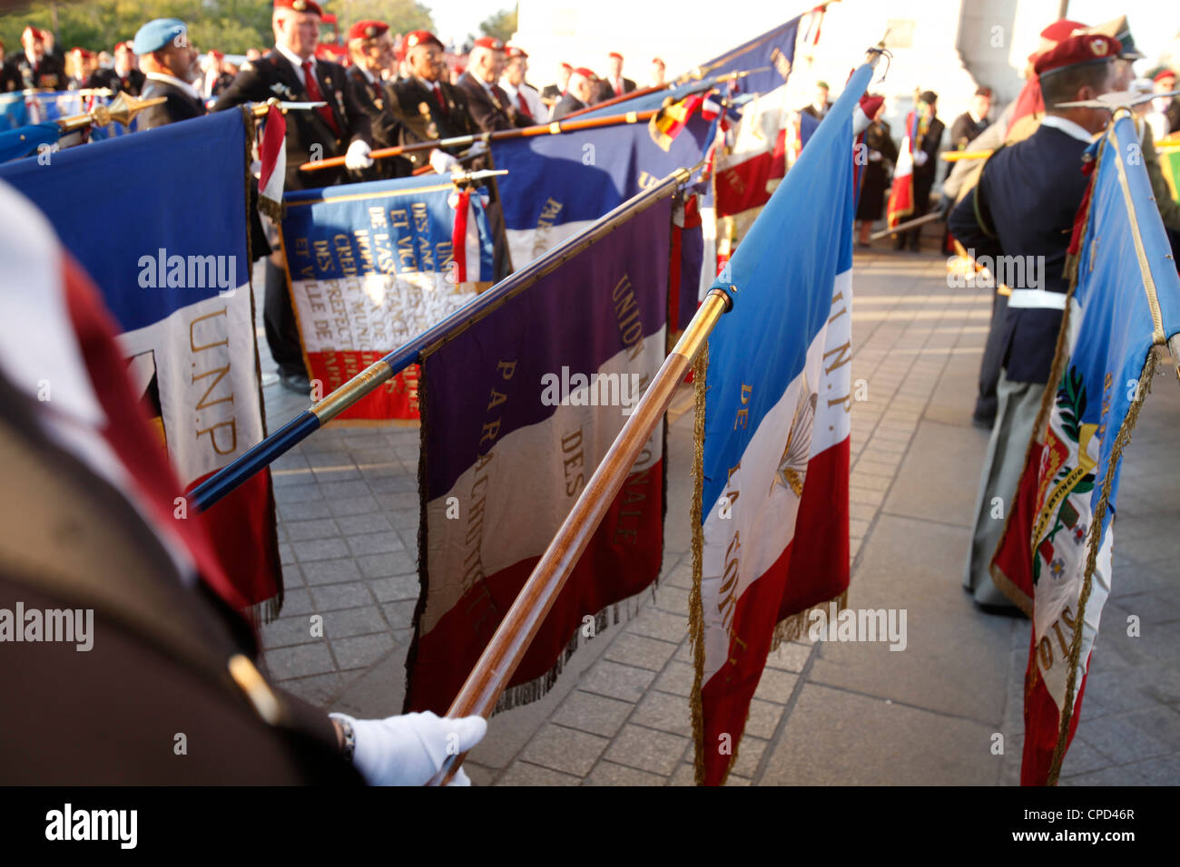 Kriegsveteranen auf den Arc de Triomphe, Paris, Frankreich, Europa Stockfoto