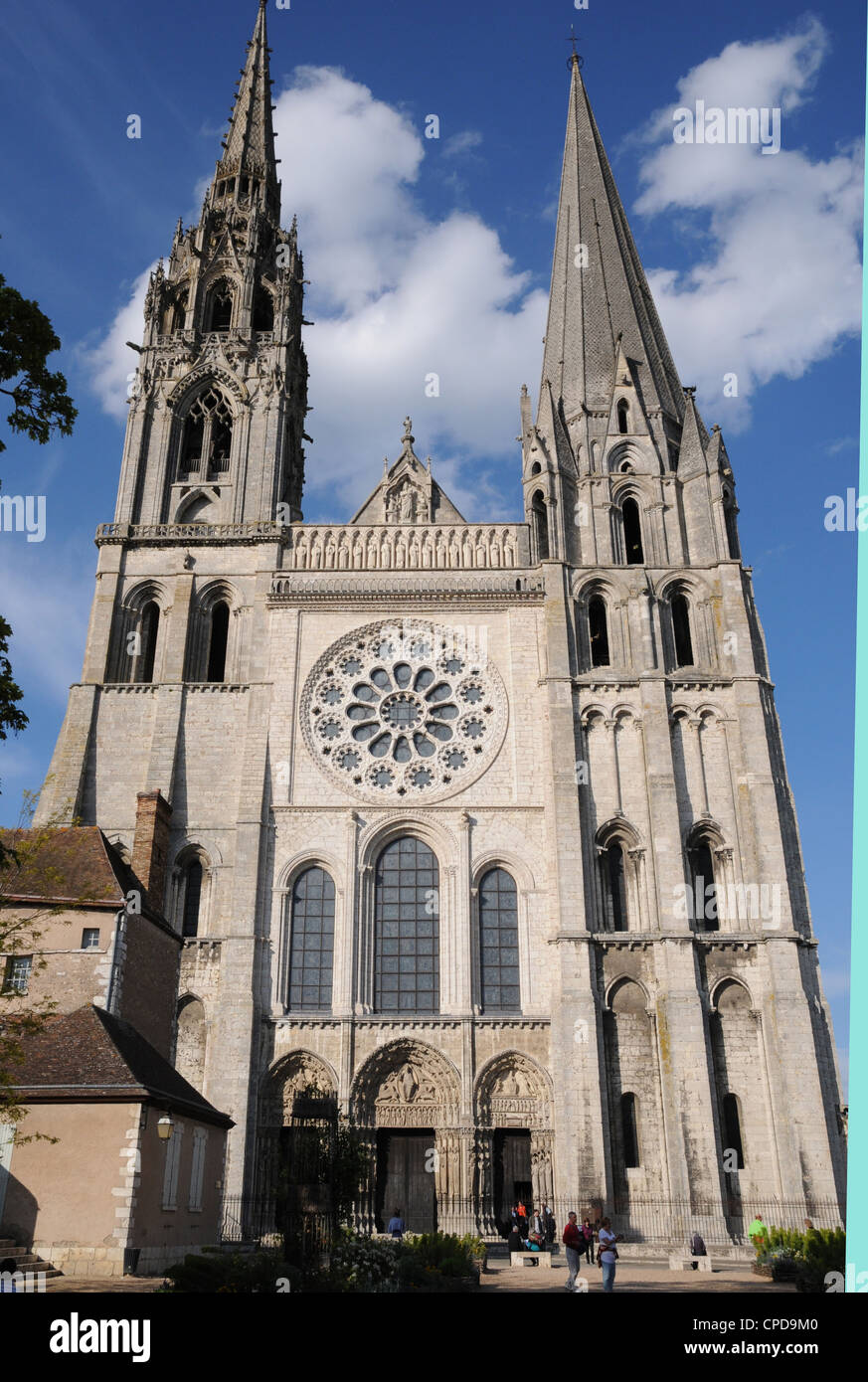 Kathedrale von Chartres, Kathedrale Notre-Dame de Chartres, dominiert der mittelalterlichen Stadt Chartres. Stockfoto