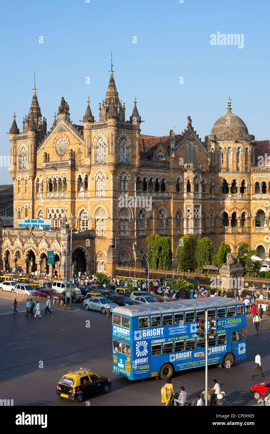 Chhatrapati Shivaji Terminus (Victoria Terminus), UNESCO-Weltkulturerbe, Mumbai, Bundesstaat Maharashtra, Indien, Asien Stockfoto