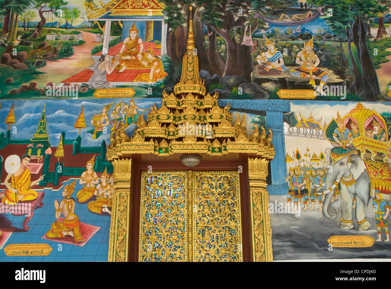 Dekorative Tür und Wandmalereien, Wat Impeng, Vientiane, Laos, Indochina, Südostasien, Asien Stockfoto
