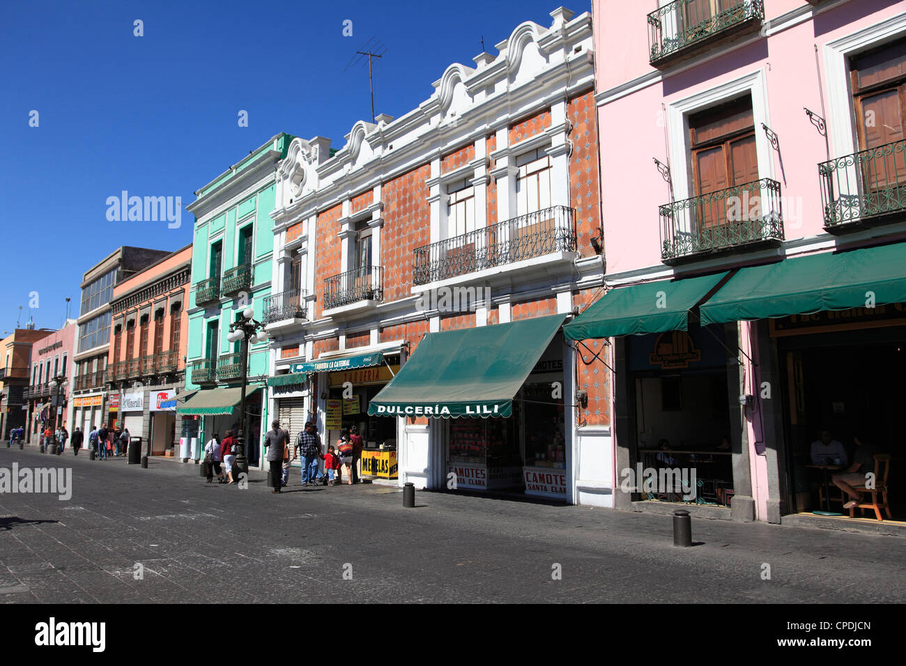 Straßenszene, Puebla, Altstadt, Bundesstaat Puebla, Mexiko, Nordamerika Stockfoto