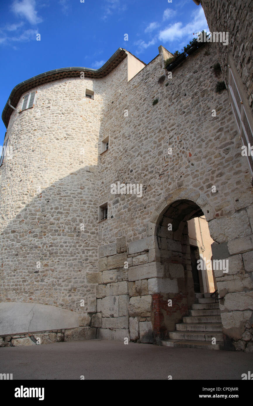 Tor de l Orme (Tor des Elm), Old Town, Vieil Antibes, Antibes, Côte d ' Azur, Côte d ' Azur, Provence, Frankreich Stockfoto