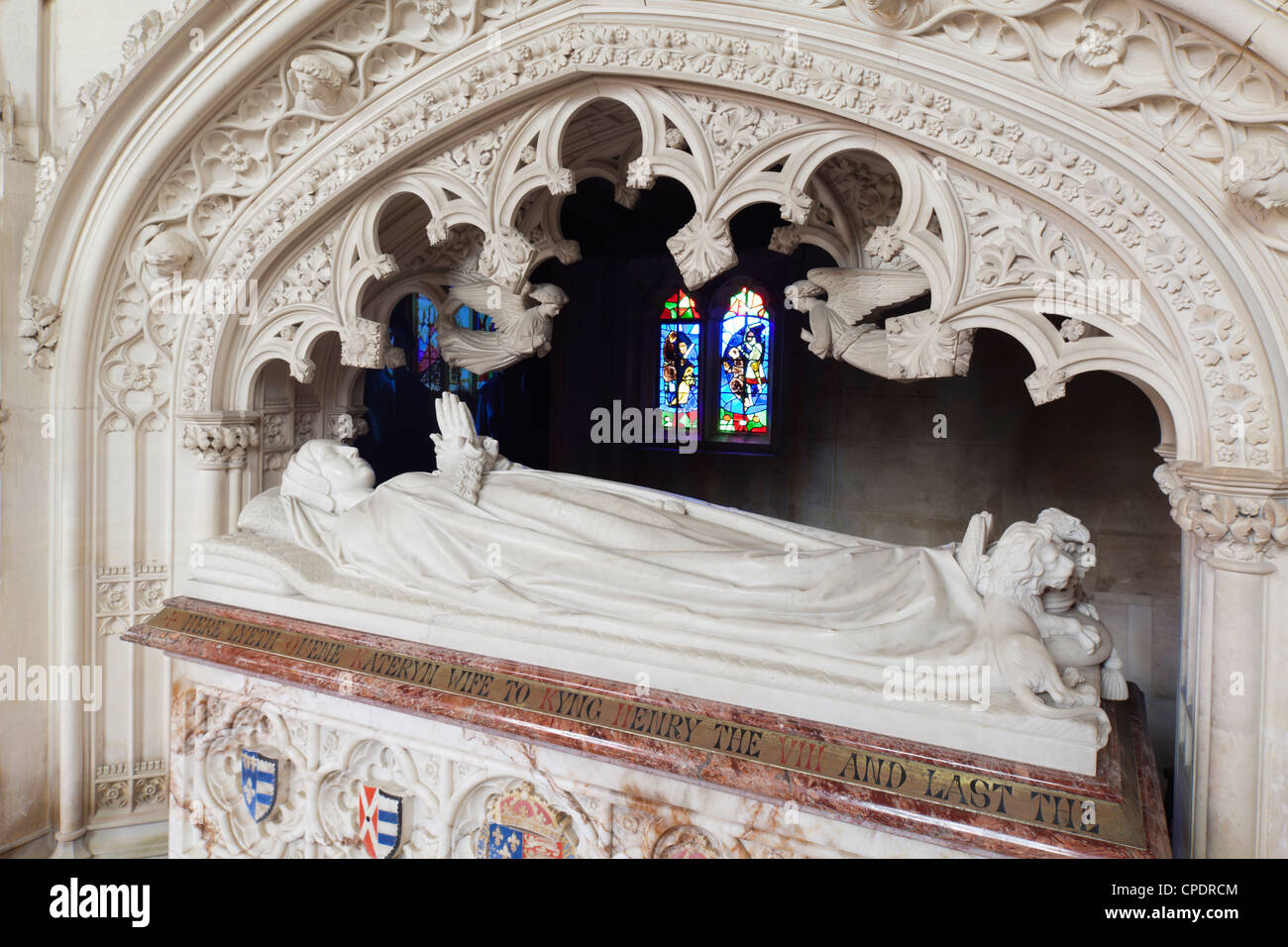 Das Grab von Katherine Parr (1512-1548) in Sudeley Castle Chapel in der Nähe von Cotswold Stadt von Winchcombe, Gloucestershire. Stockfoto