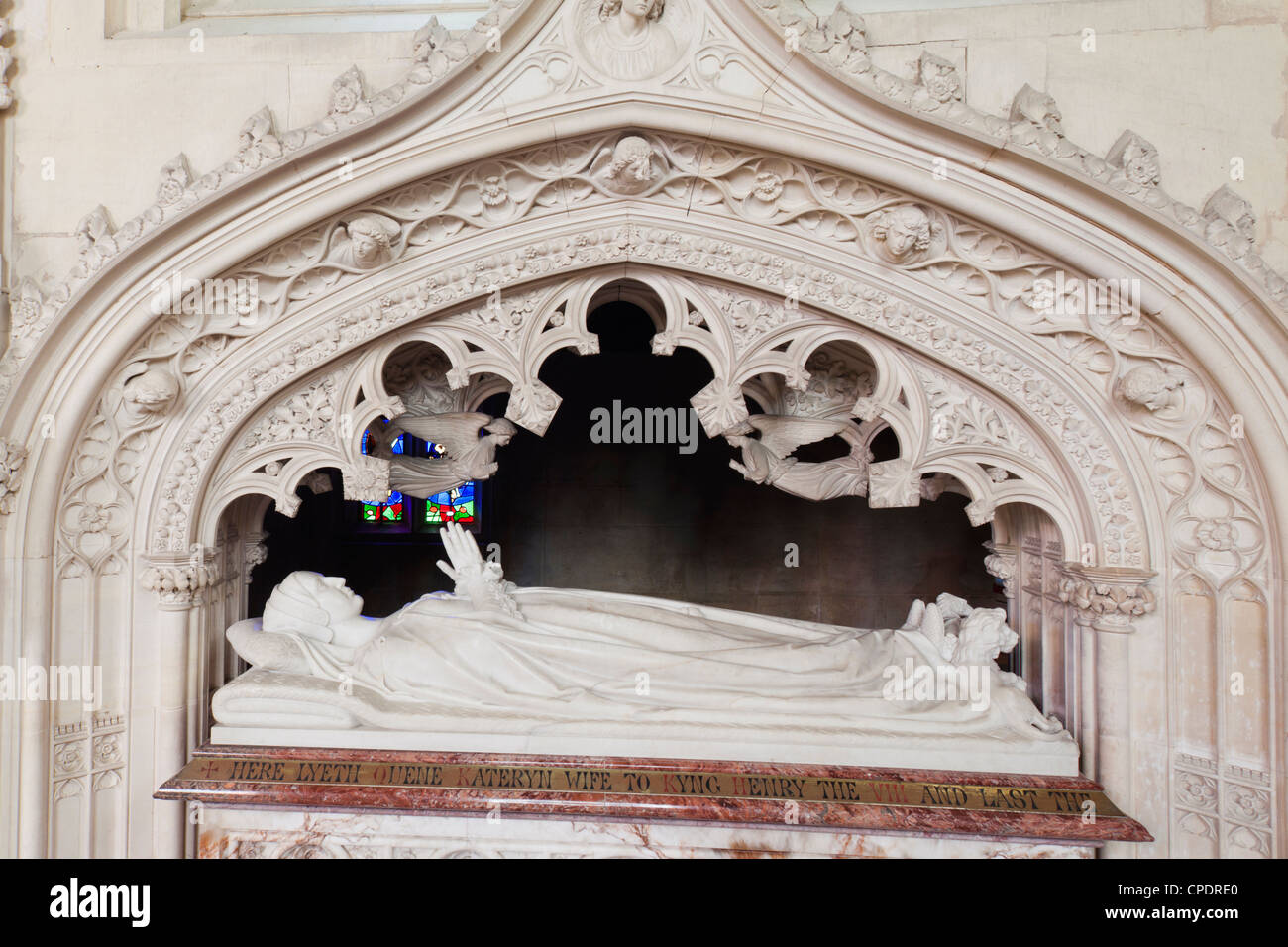 Das Grab von Katherine Parr (1512-1548) in Sudeley Castle Chapel in der Nähe von Cotswold Stadt von Winchcombe, Gloucestershire. Stockfoto