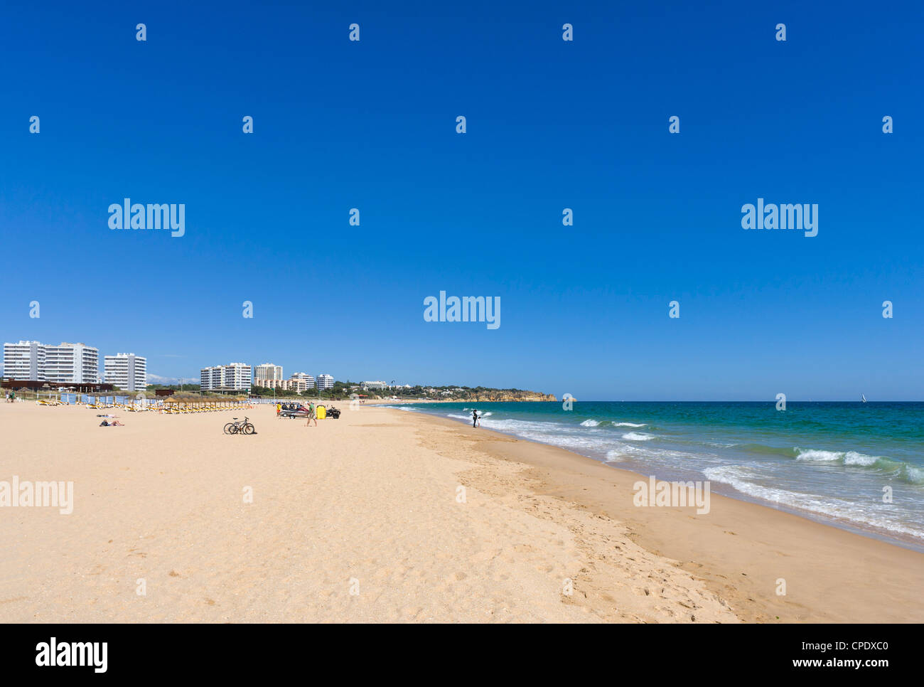 Praia de Alvor Strand in der Nähe von Portimao, Algarve, Portugal Stockfoto