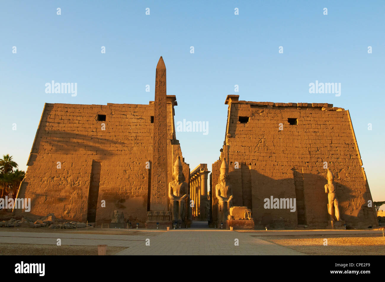 Obelisk Ramses II, Tempel von Luxor, Theben, UNESCO World Heritage Site, Ägypten, Nordafrika, Afrika Stockfoto