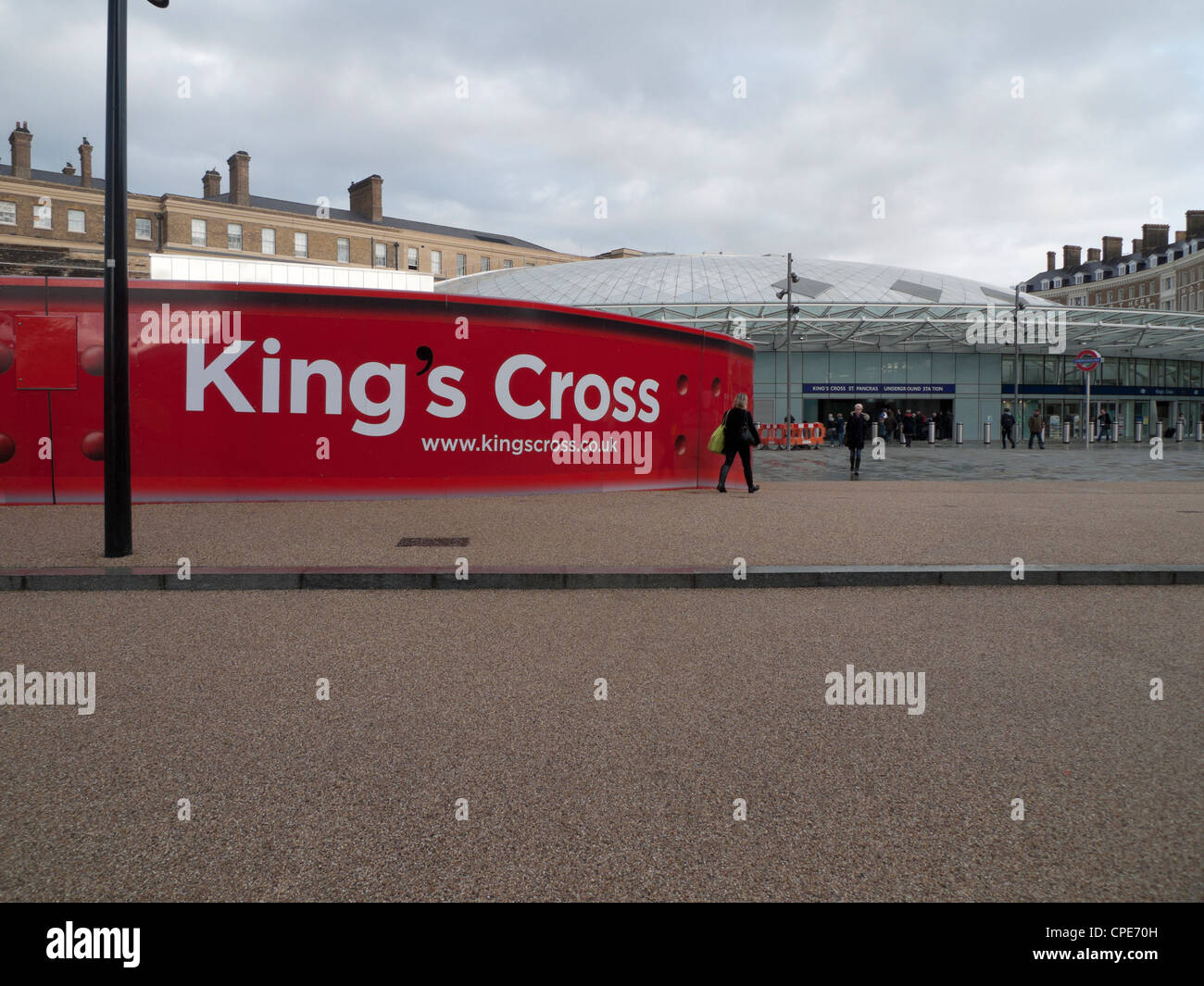 King's Cross-Schild an der neu renoviert Kings Cross Bahnhof Station London England UK Stockfoto