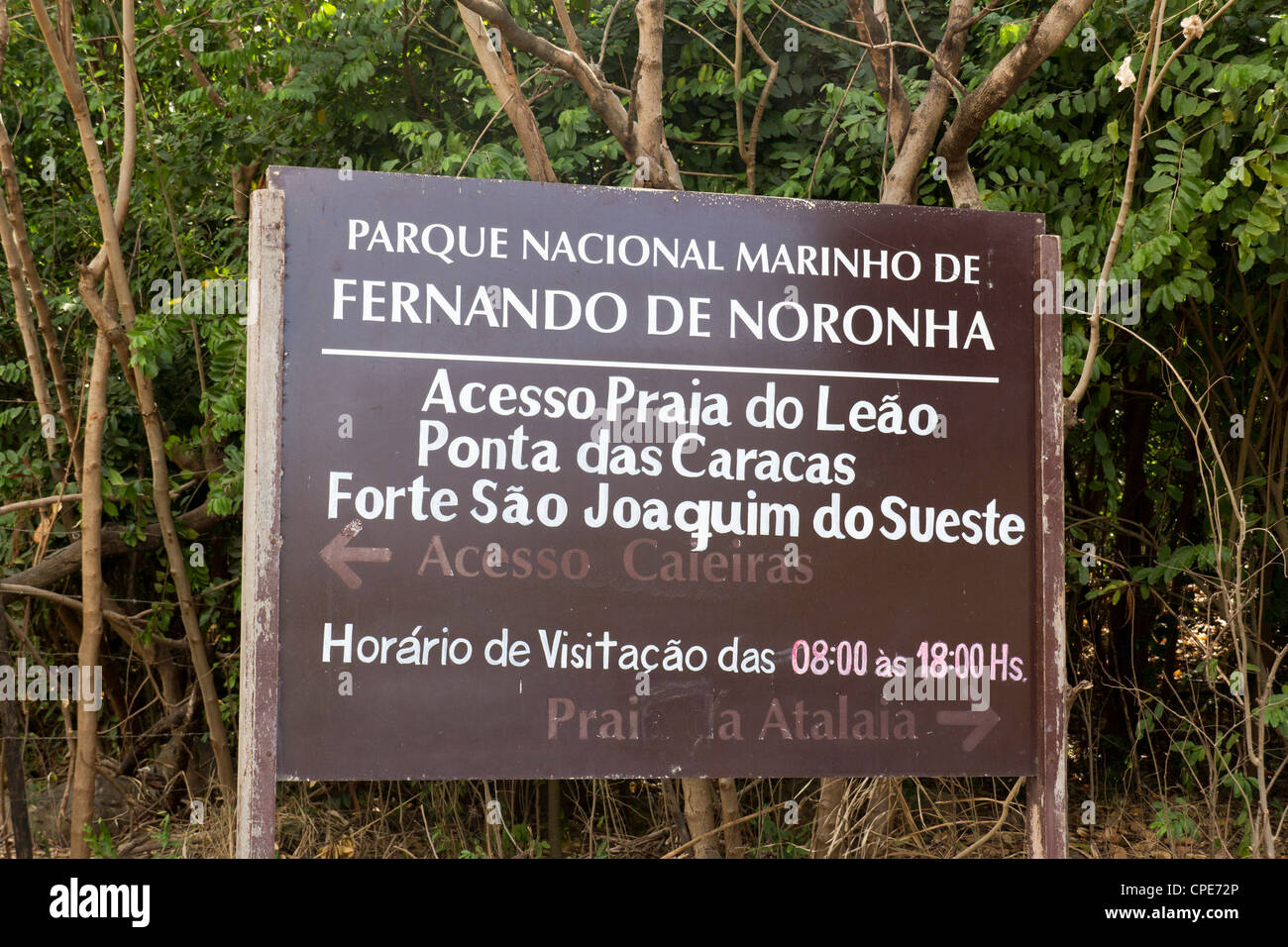Melden Sie sich an den Eingang des National Marine Park an Fernando Noronha, die wunderschöne Insel liegt 300km von Brasiliens Küste Stockfoto