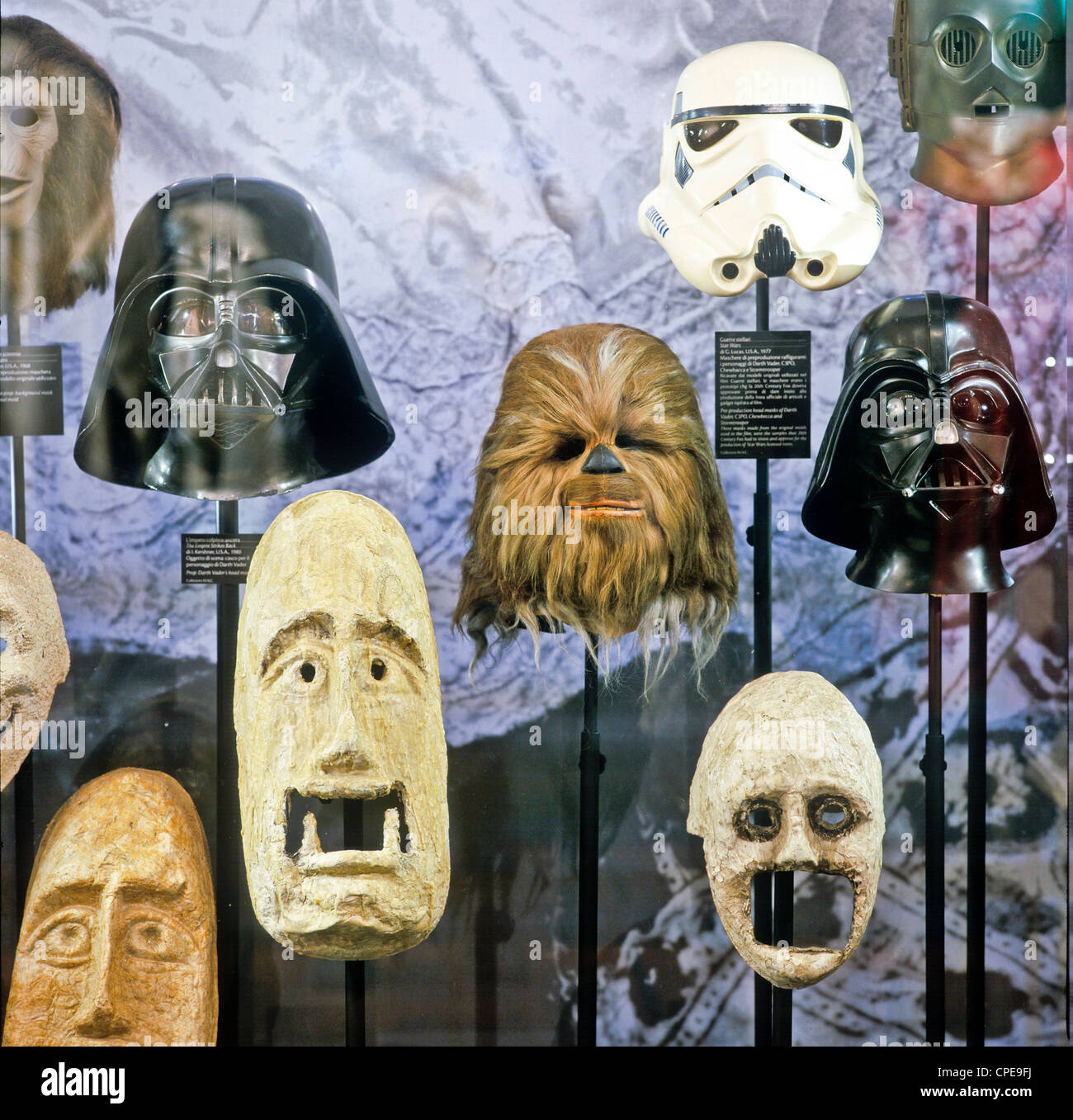 Europa Italien Piemont Turin Mole Antonelliana Kinomuseum verwendet verschiedene Masken In Filmen Stockfoto