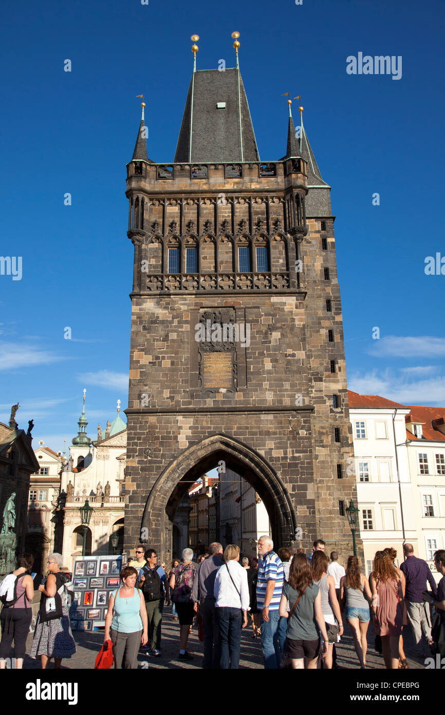 Turm an der Karlsbrücke. Prag, Tschechische Republik. Stockfoto