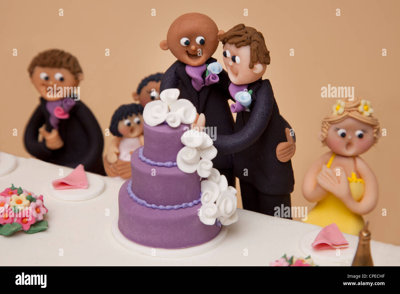 Tisch-Hochzeitstorte der Ehe für homosexuelle Paare Stockfoto