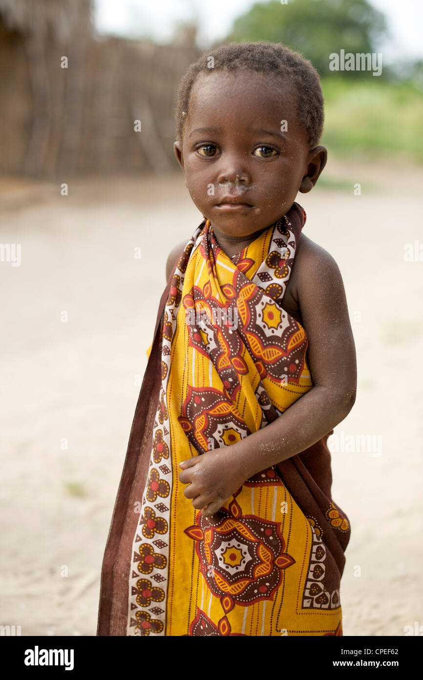 Kind im Guludo Dorf in Quirimbas National Park im Norden Mosambiks. Stockfoto