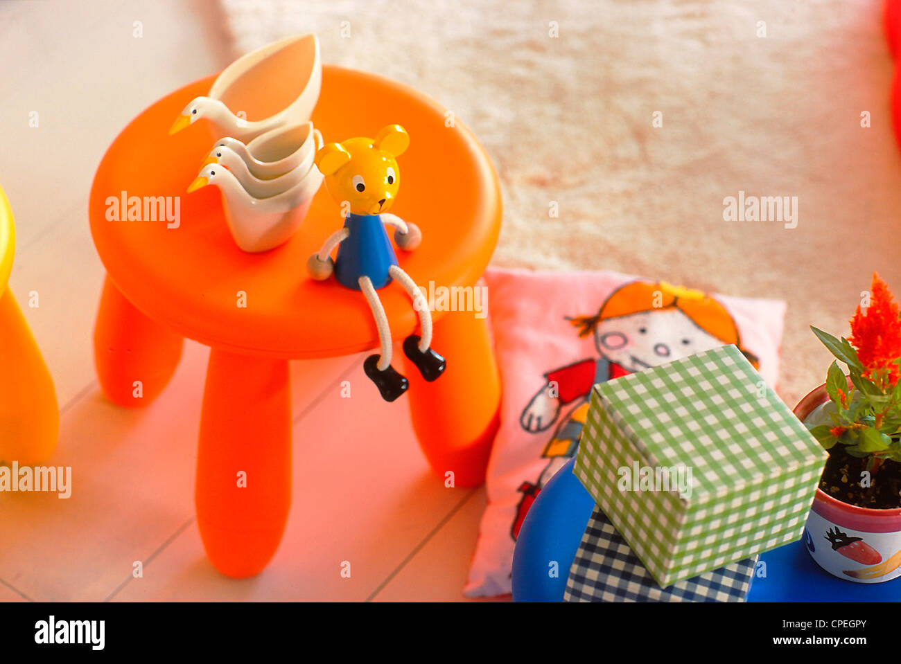 Spielsachen im Kinderzimmer Stockfoto