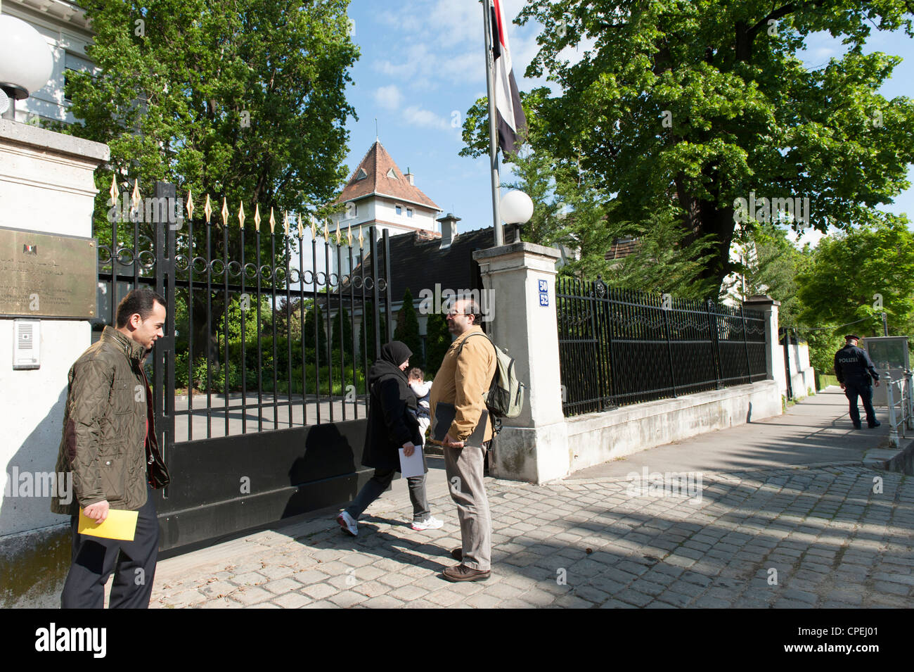 Ägyptischen Einwohner von Wien, Österreich, am letzten Tag der ägyptischen Präsidentschaftswahlen. Stockfoto