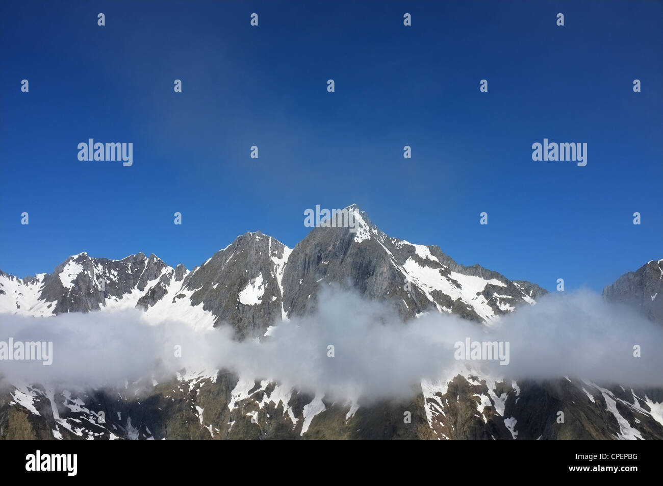Blick auf Mount Valier aus dem Osten in der Nähe von Col de Pause, Ariege, Midi-Pyrenäen, Frankreich. Stockfoto