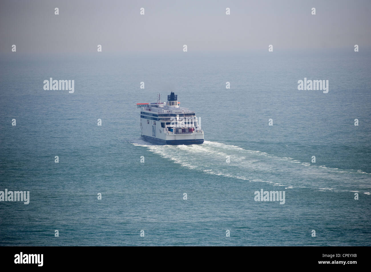 Das große Kreuz Kanal P & O Fähre Spirit of Britain in der Straße von Dover nach Frankreich Reisen Stockfoto