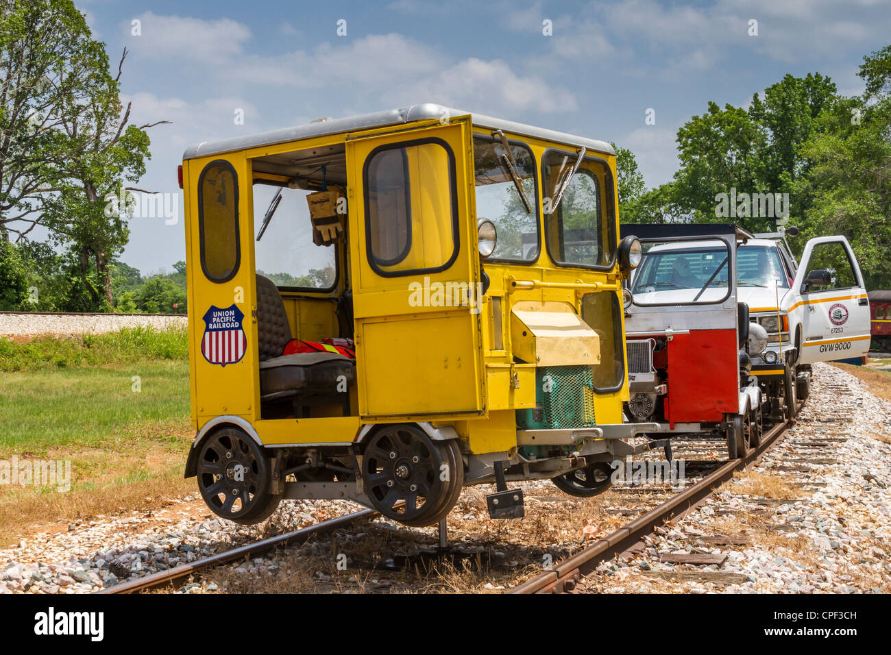 Eisenbahnmotorwagen vom Club der 'NARCOA' der 'Nordamerikanischen Eisenbahnunternehmen-Vereinigung' beim 'Texas State Railroad' 2012 Railfest, Palästina, Texas. Stockfoto