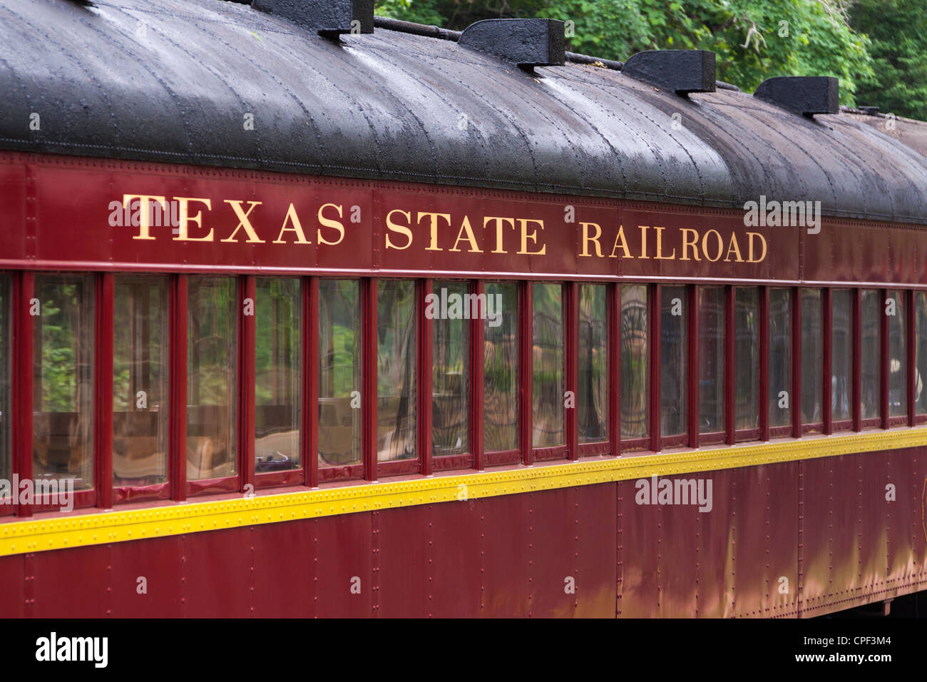 Alte restaurierte antike Eisenbahnwaggons auf dem Railfest 2012 im 'Texas State Railroad' Depot in Rusk, Texas. Stockfoto