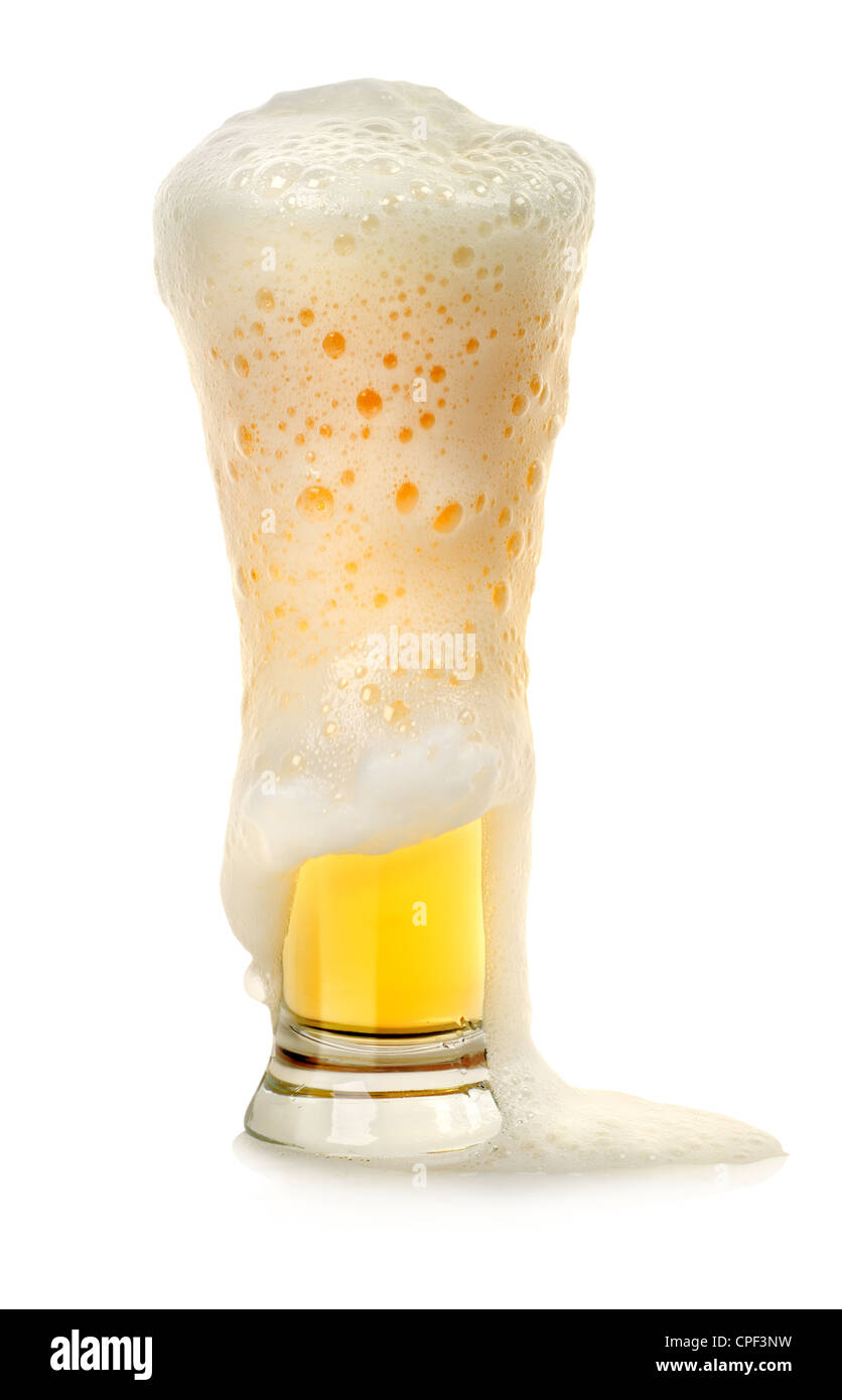 Glas Bier isoliert auf weißem Hintergrund Stockfoto
