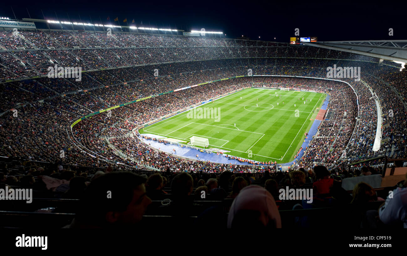 Panoramasicht auf das Fußballstadion Camp Nou des FC Barcelona in Barcelona, Katalonien, Spanien. Stockfoto