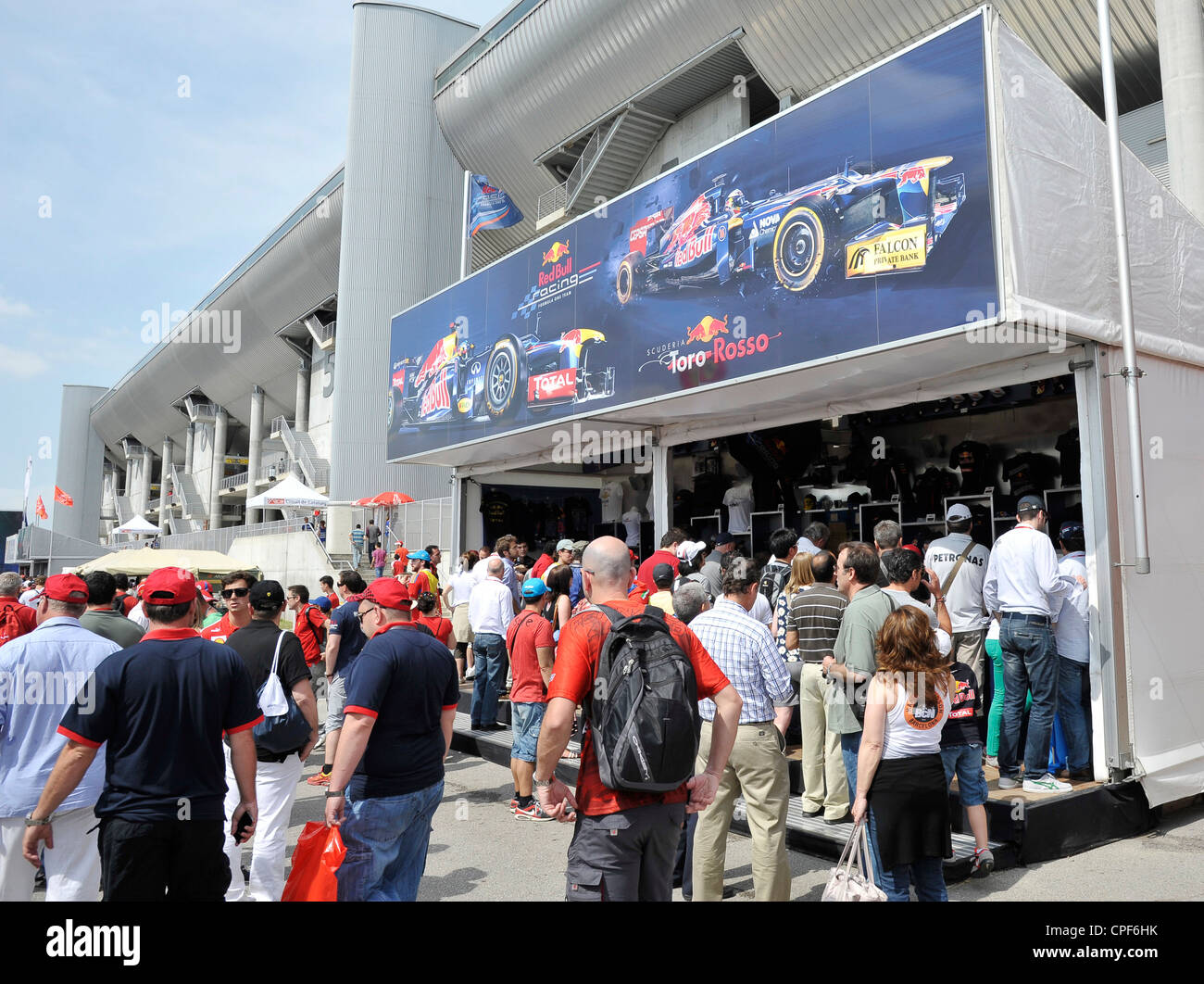 offizielle Red Bull Formel 1 Merchandise verkauft Stand, während der Formel 1 Grand Prix von Spanien auf dem Circuit de Catalunya in Stockfoto