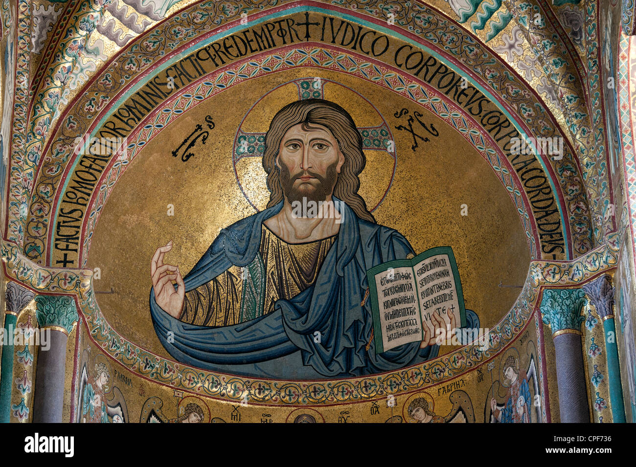 Ein Mosaik von Jesus in der Apsis der Kathedrale von Cefalu Stockfoto