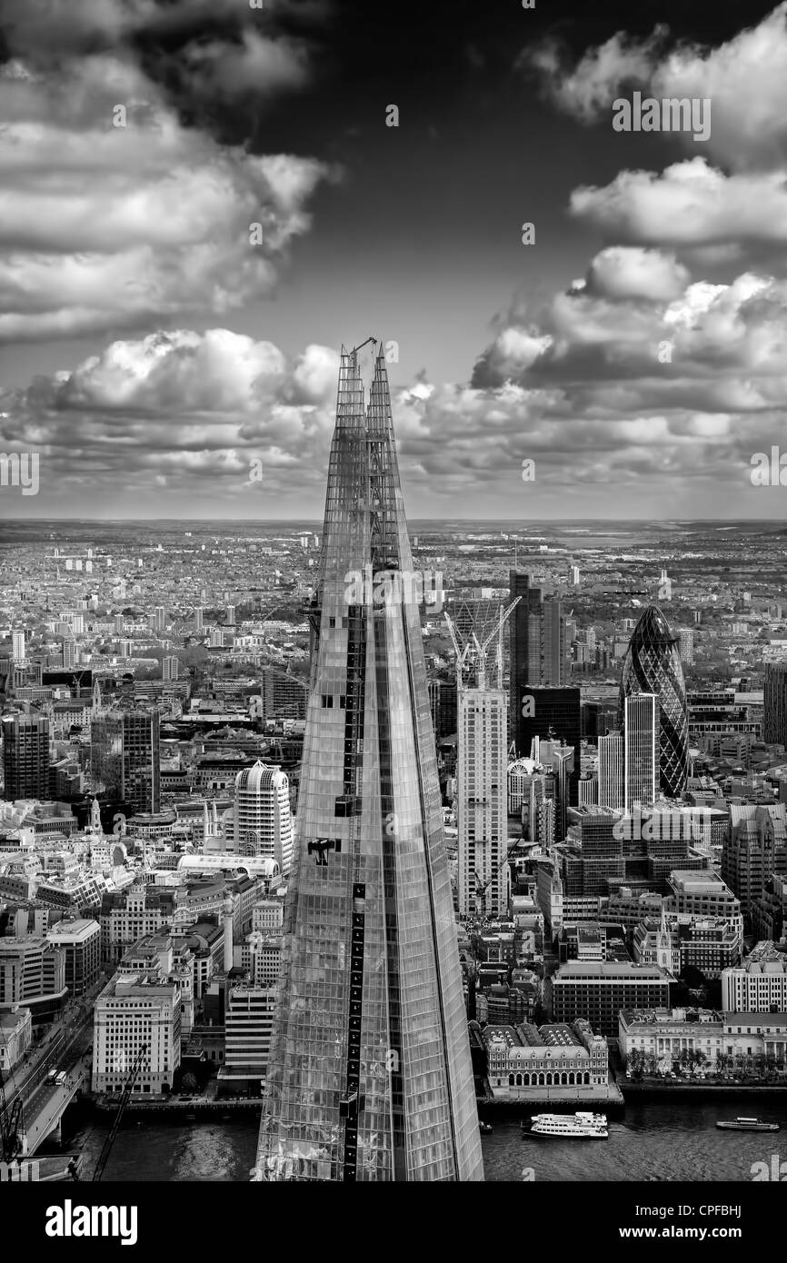 Der Shard London aus der Luft mit Blick auf die Stadt Stockfoto