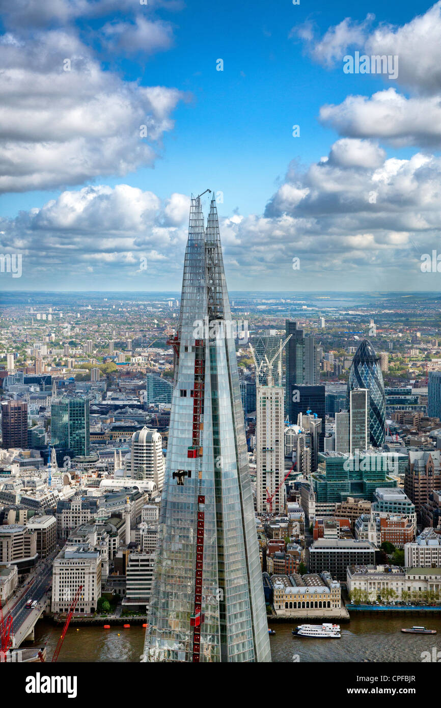 Der Shard London aus der Luft mit Blick auf die Stadt Stockfoto