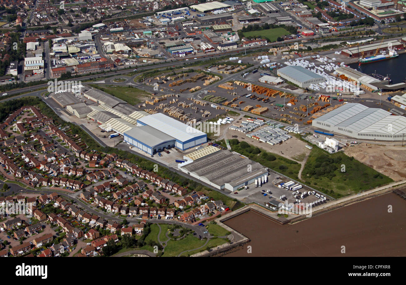 Luftbild der Industrieanlagen an der Westseite von Alexandra Dock, Hull, bevor Siemens eine Fabrik baute Stockfoto
