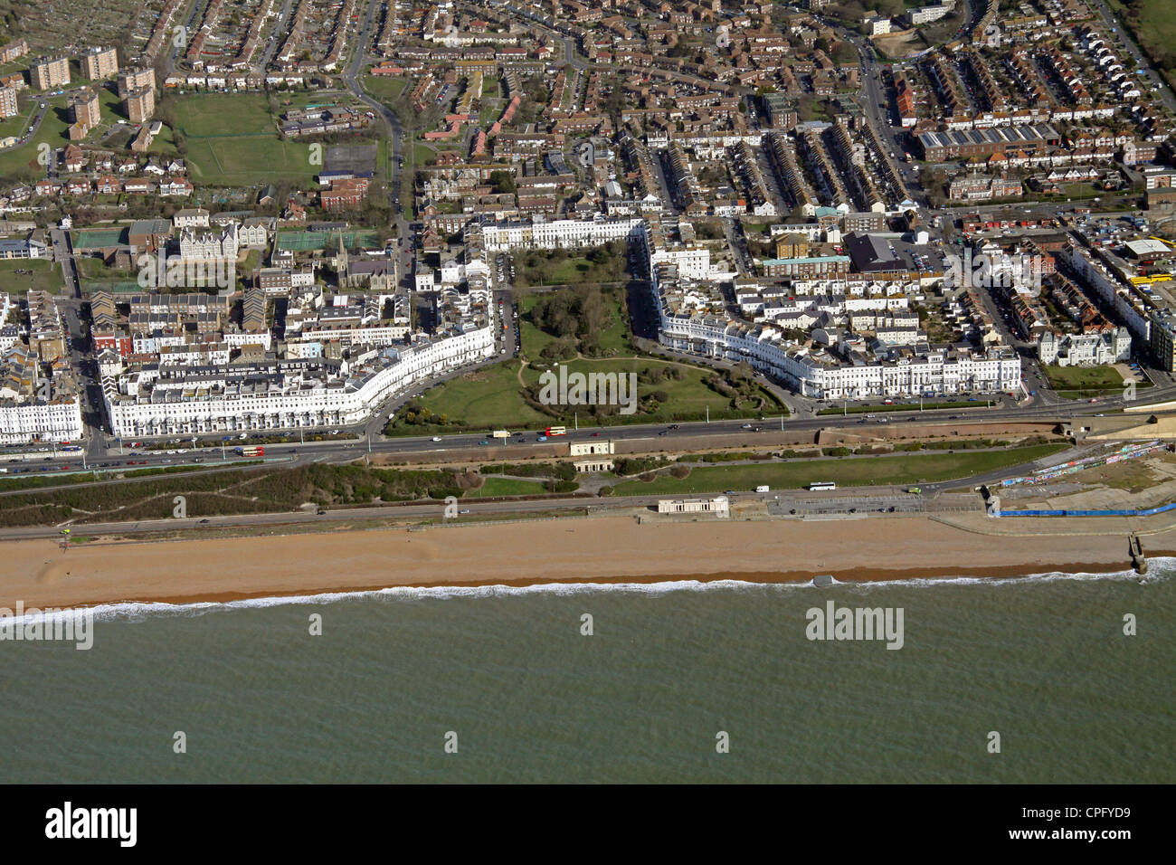 Luftaufnahme von Sussex Square, Lewes Halbmond & Marine Parade Brighton Stockfoto