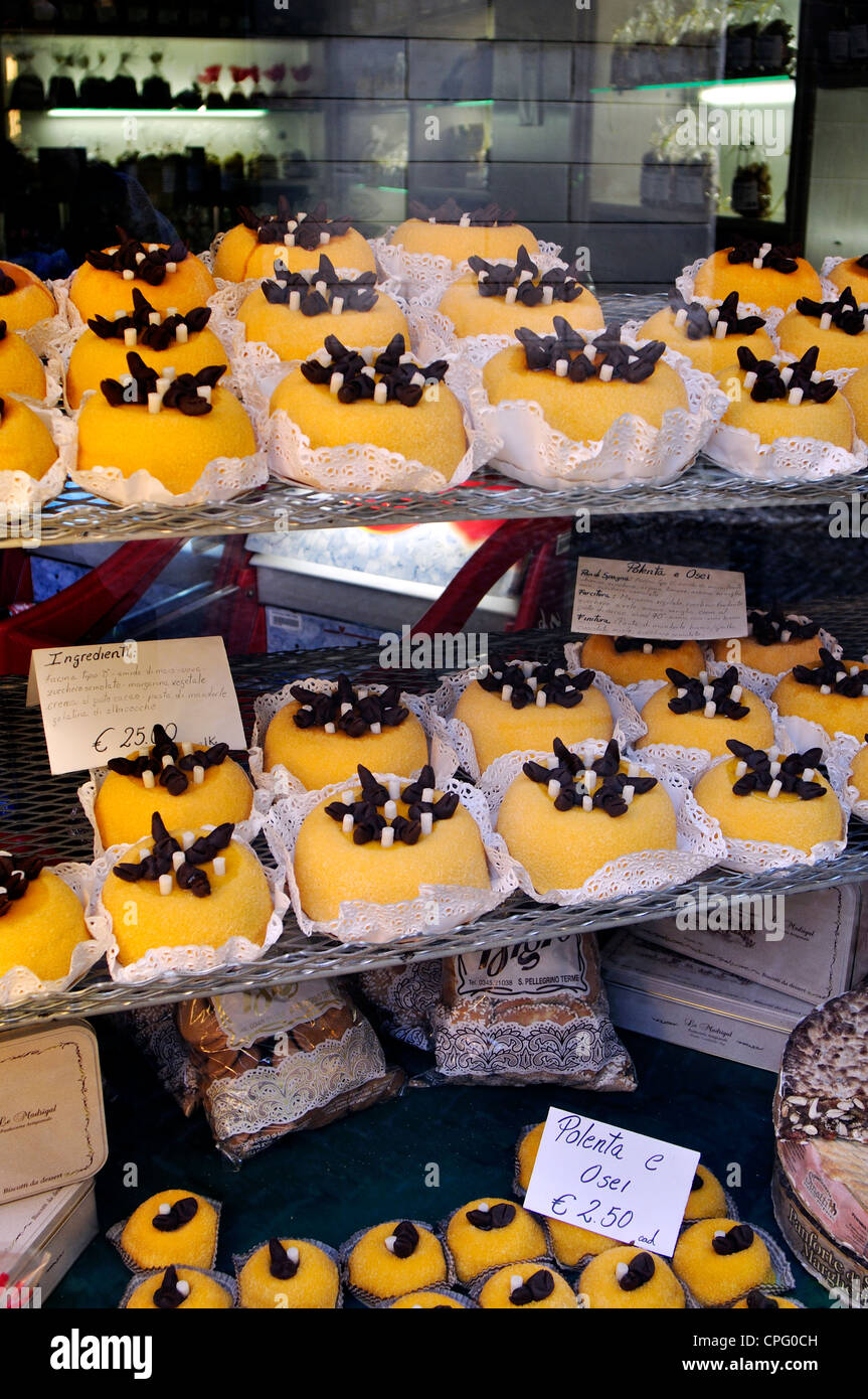 Italien, Lombardei, Bergamo, Polenta und Osei, Polenta mit Vögel, süße