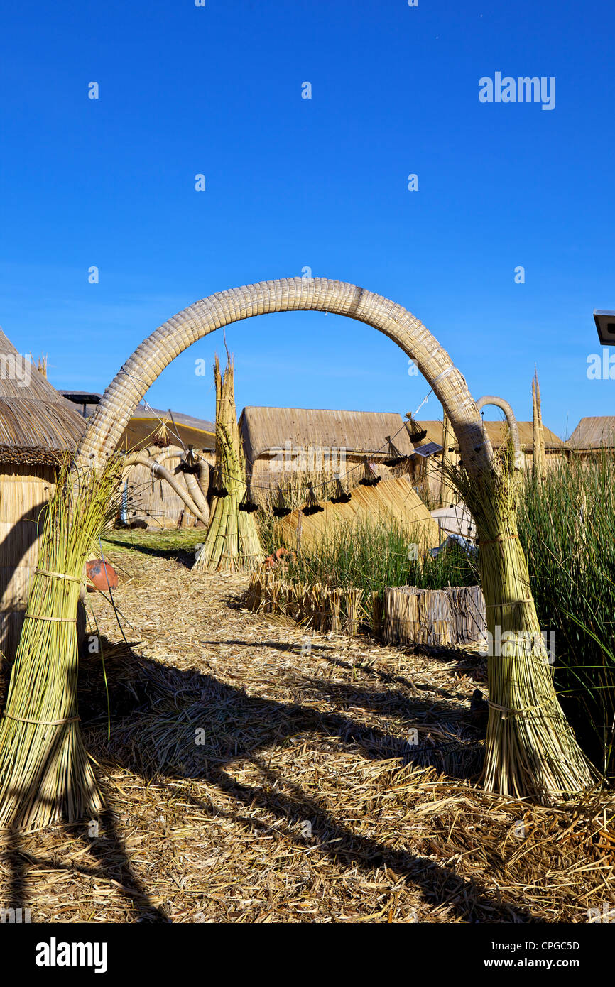 See titicaca peru puno palapaja islas flotantes -Fotos und ...