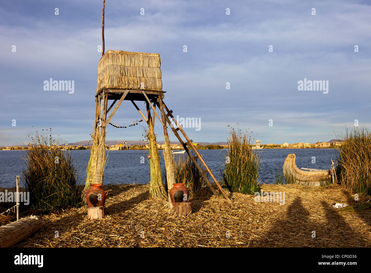 Puno peru flotantes palapaja see titicaca traditionelle islas flotantes ...
