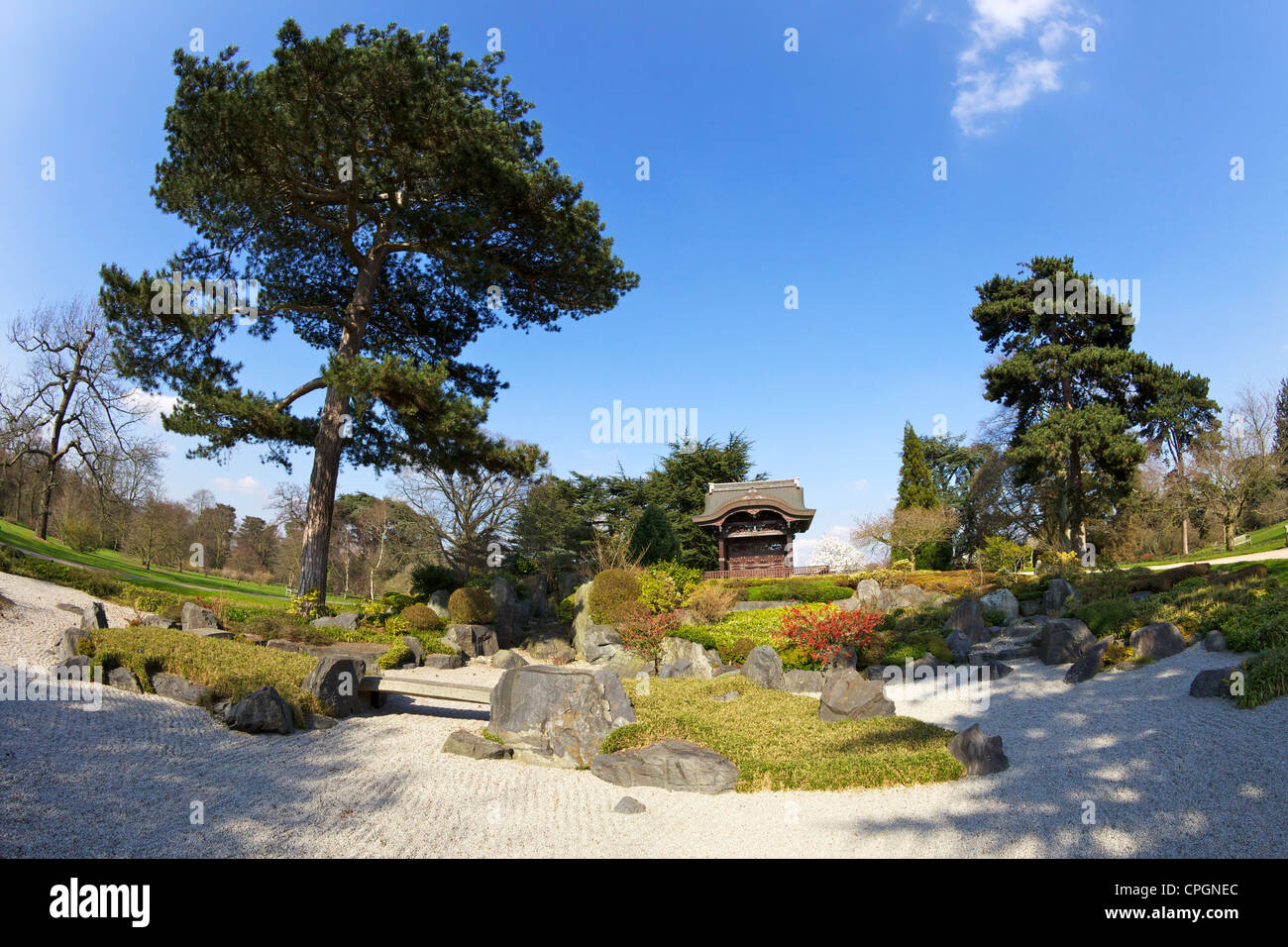 Japanische Gateway Chokushi-Mon, Gateway des kaiserlichen Gesandten, Kew Royal Botanic Gardens, London, England, UK, Vereinigtes Königreich Stockfoto