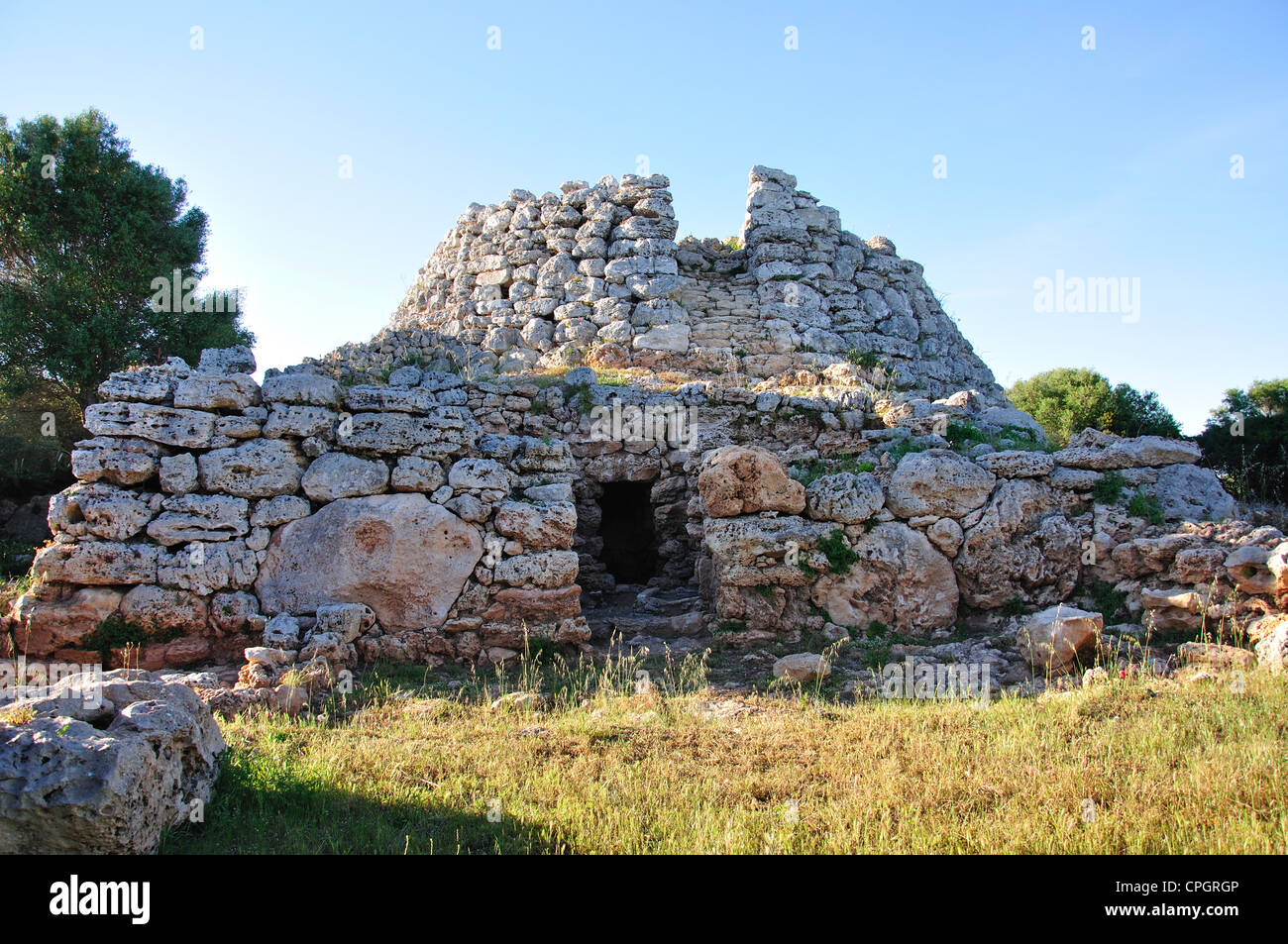 Talayot in Talaiots de Cornia Bronzezeit archäologischen Stätte, Menorca, Balearen, Spanien Stockfoto