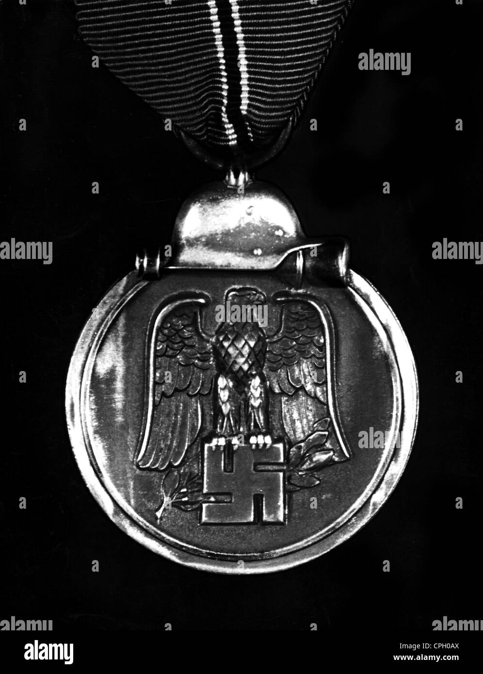 Verzierungen, Deutsches Reich, Ostfront-Medaille (Winterschlacht im Osten) 1941/1942, gegründet am 26.5.1942, rückseitig, Zusatzrechte-Clearences-nicht vorhanden Stockfoto