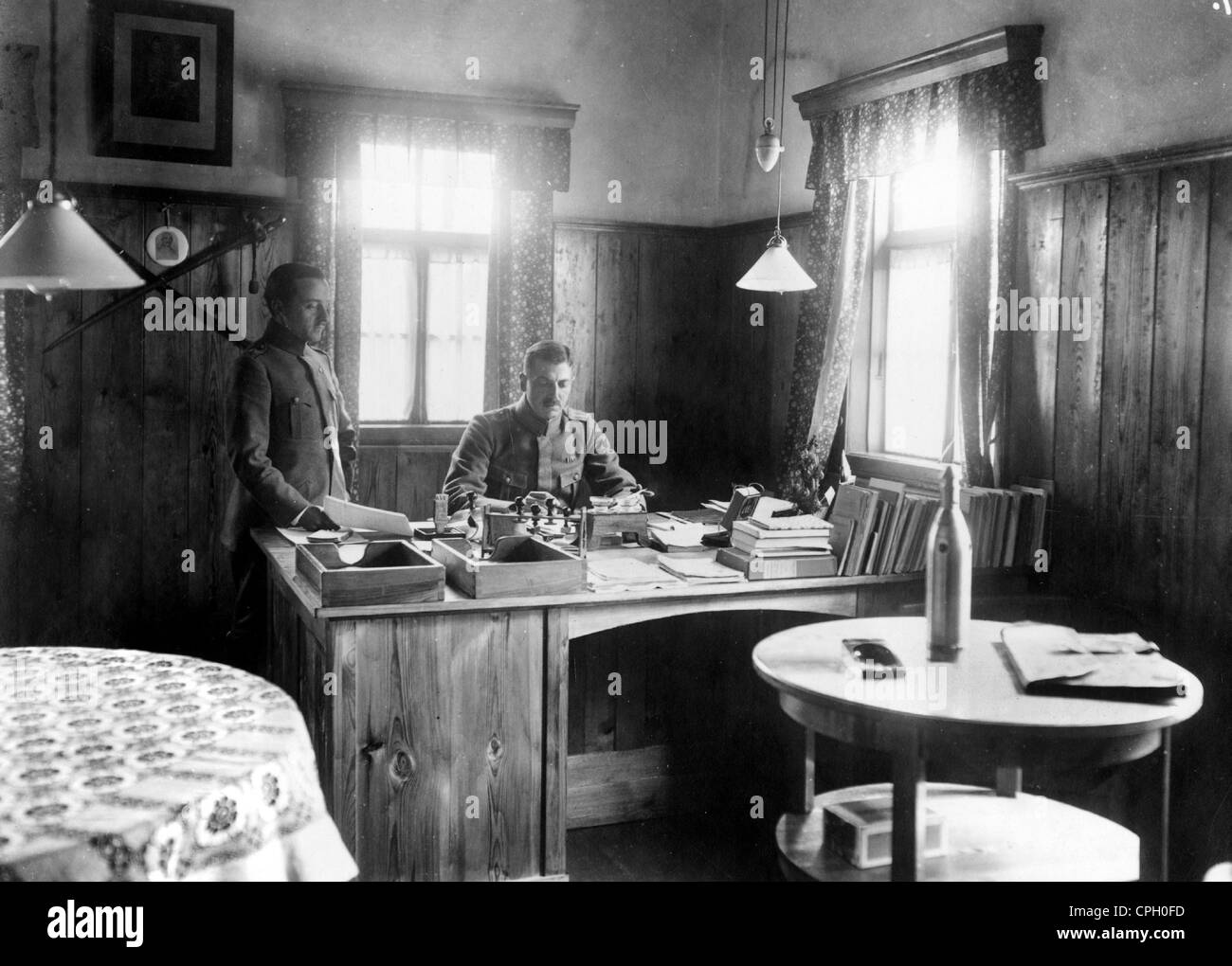 Veranstaltungen, erster Weltkrieg / 1. Weltkrieg, Rückbereich, Ostfront, Waggonlager der Wehrmacht Woyrsch in Linova, Russland, 1916/1917, Zusatzrechte-Freiräumungen-nicht vorhanden Stockfoto