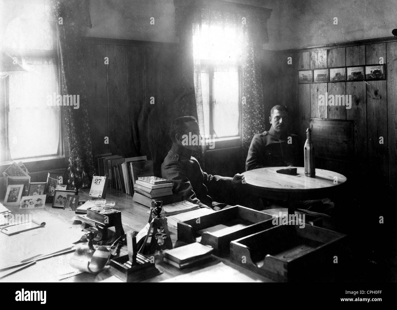 Veranstaltungen, erster Weltkrieg / 1. Weltkrieg, Rückbereich, Ostfront, Waggonlager der Wehrmacht Woyrsch in Linova, Russland, 1916/1917, Zusatzrechte-Freiräumungen-nicht vorhanden Stockfoto