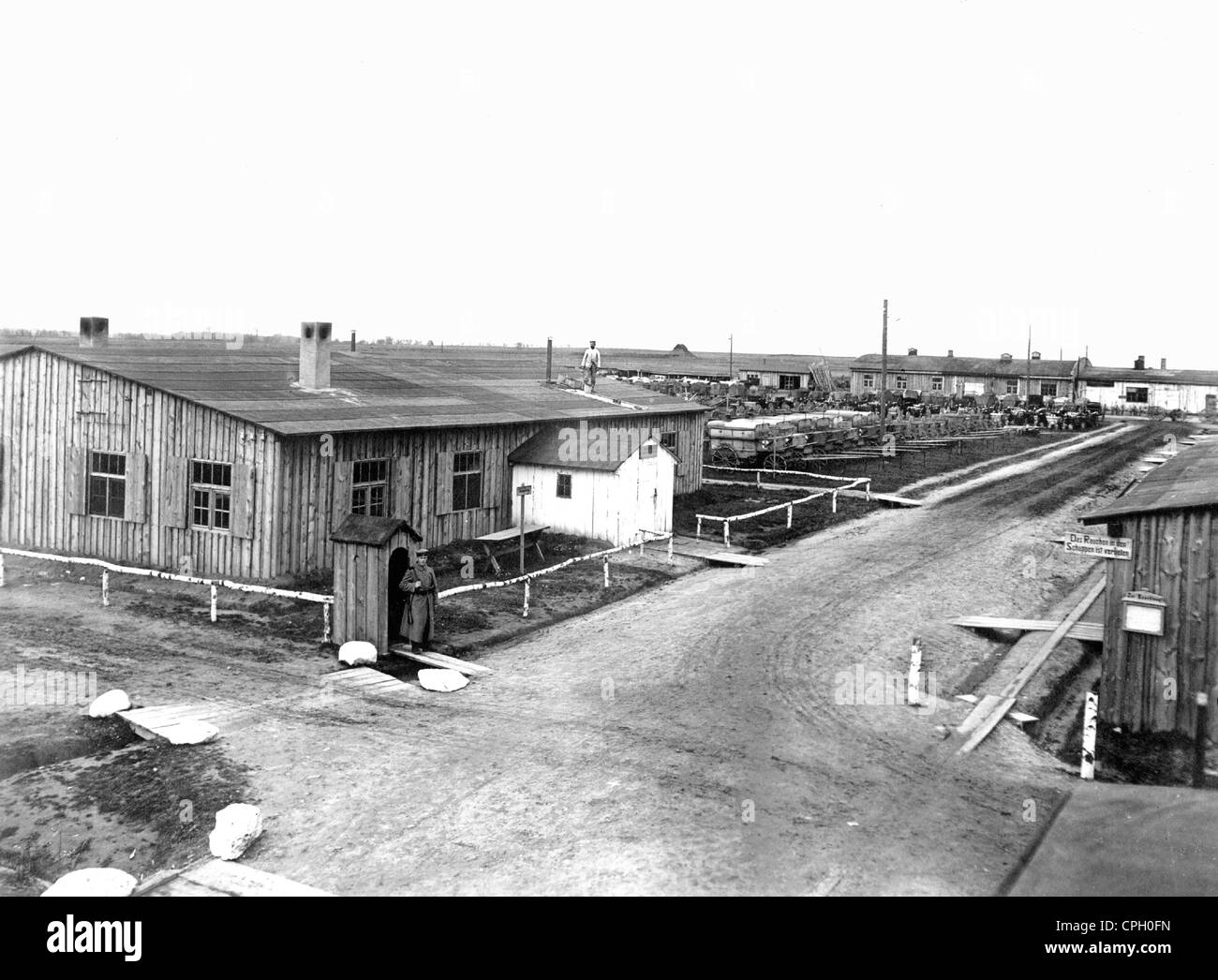 Veranstaltungen, erster Weltkrieg / 1. Weltkrieg, Rückbereich, Ostfront, Waggonlager der Wehrmacht Woyrsch in Linova, Russland, 1916/1917, Zusatzrechte-Freiräumungen-nicht vorhanden Stockfoto