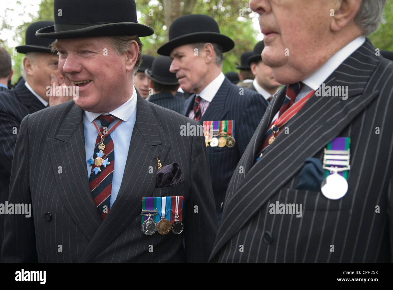 Alte Soldaten tragen ihre Militärmedaillen bei der Combined Cavalry Old Comrades Memorial Parade im Hyde Park London. Die Queens Dragoon Guards. England 2012 2010er Jahre Großbritannien. HOMER SYKES Stockfoto