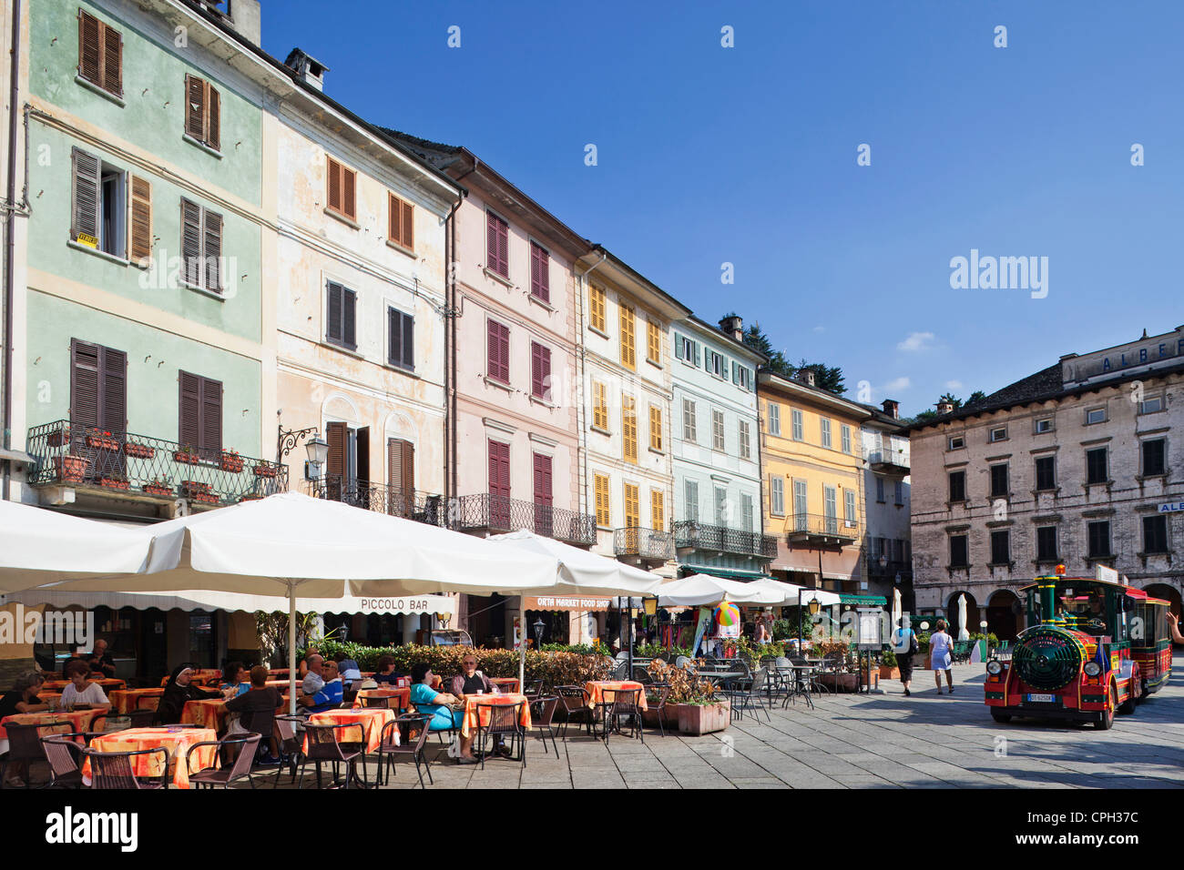 Europa, Italien, Piemont, Piemont, Lago d ' Orta, Lago d ' Orta, Orta San Giulio, Orta, italienische Seen, See, Alpen, der Piazza Mario Motta, Stockfoto