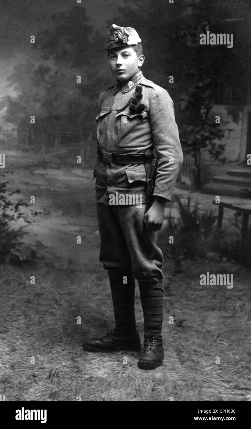 Militär, Österreich-Ungarn, Österreichische Soldaten, volle Länge, 1910er, Postkarte, Zusatzrechte-Clearences-nicht vorhanden Stockfoto