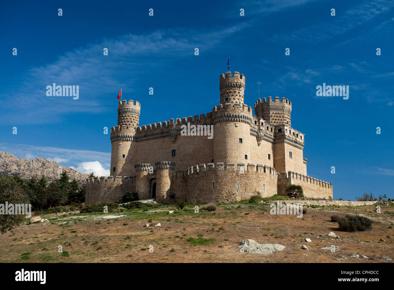 Europa, Spanien, Madrid, Burg, niedlich, Eingang, Tor, Geschichte, Fahnen, Manzanares el Real, romantisch, Türme Stockfoto