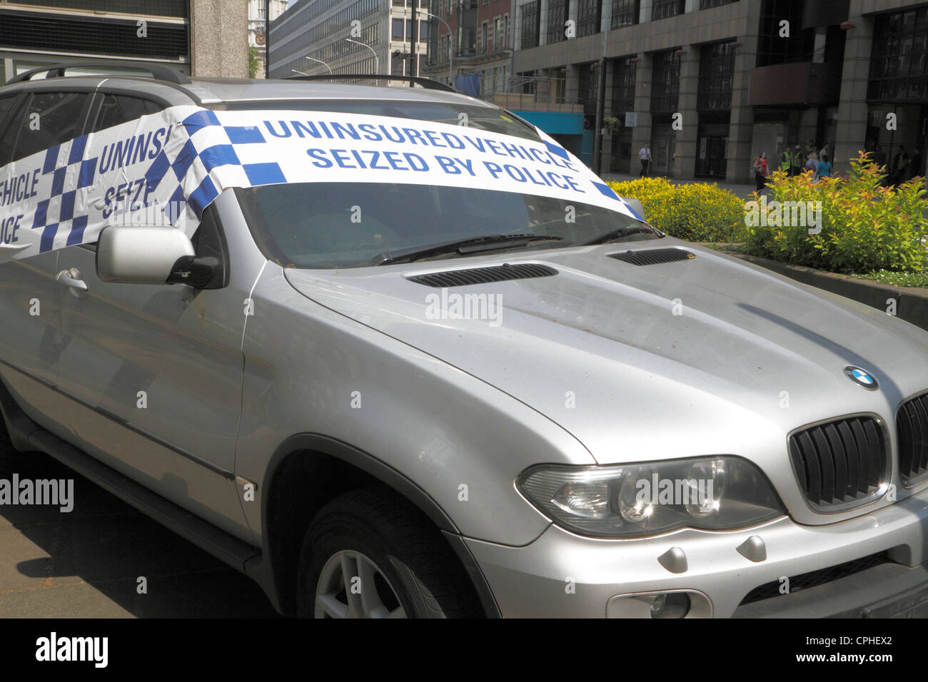 Ergriffen, nicht versicherten Fahrzeug, London, UK Stockfoto